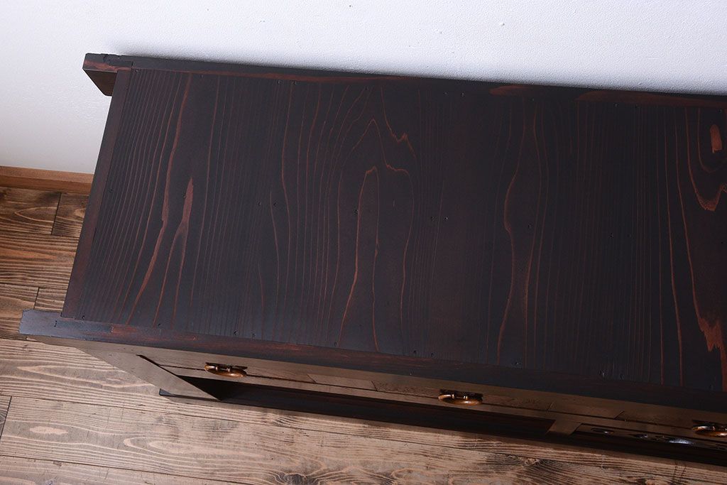 アンティーク家具　和製アンティーク　五尺　銀モールガラス入りの明治〜大正期ローボード(水屋箪笥、テレビ台、キャビネット、収納棚)