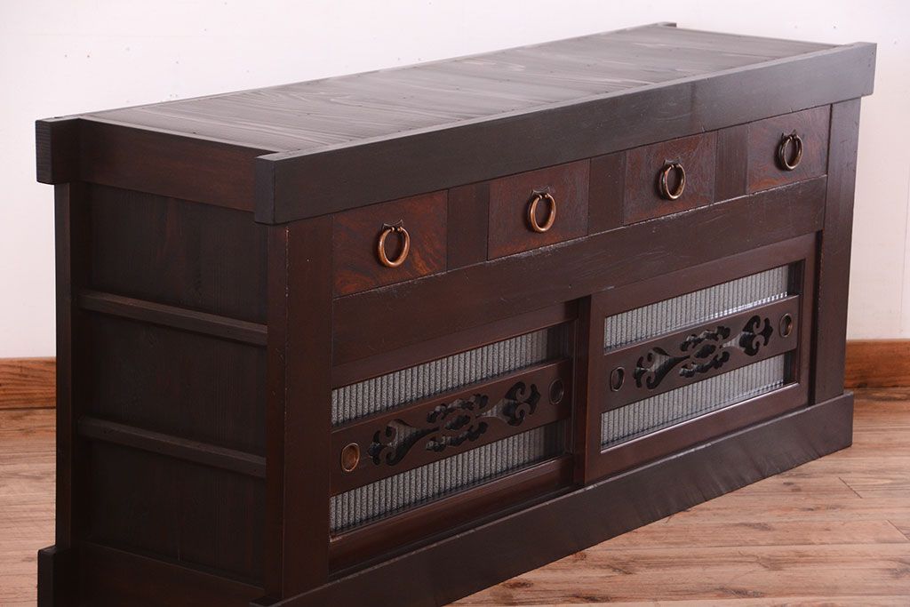 アンティーク家具　和製アンティーク　五尺　銀モールガラス入りの明治〜大正期ローボード(水屋箪笥、テレビ台、キャビネット、収納棚)