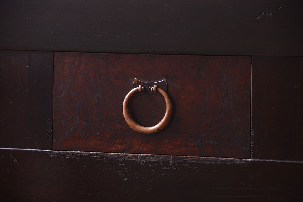 アンティーク家具　和製アンティーク　五尺　銀モールガラス入りの明治〜大正期ローボード(水屋箪笥、テレビ台、キャビネット、収納棚)