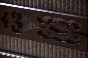 アンティーク家具　和製アンティーク　五尺　銀モールガラス入りの明治〜大正期ローボード(水屋箪笥、テレビ台、キャビネット、収納棚)