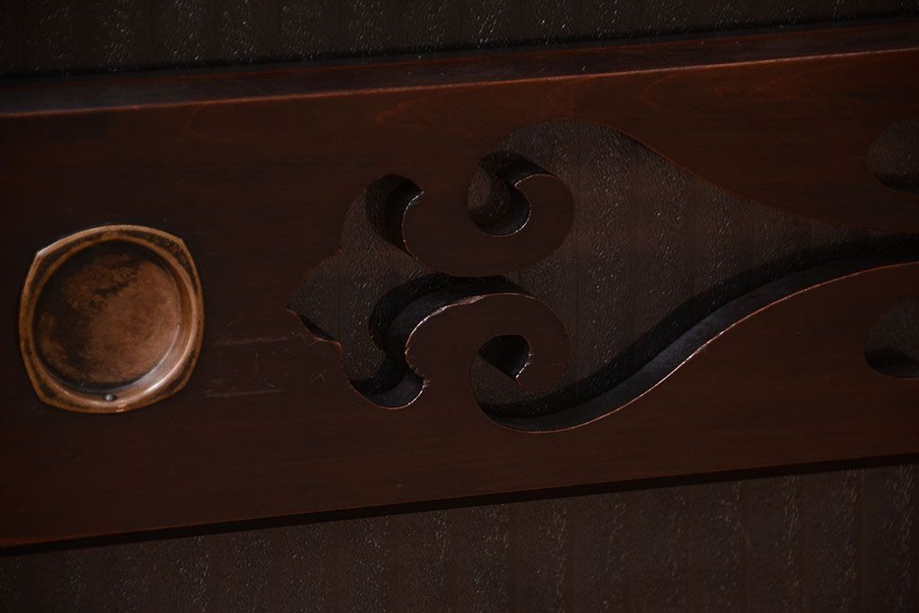 アンティーク家具　和製アンティーク　五尺　銀モールガラス入りの明治〜大正期ローボード(水屋箪笥、テレビ台、キャビネット、収納棚)