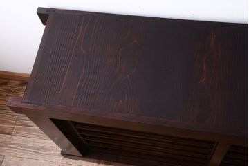 アンティーク家具　古民具・骨董　五尺　横桟戸の古い高級水屋箪笥ローボード(リビングボード・テレビボード)