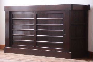 アンティーク家具　古民具・骨董　五尺　横桟戸の古い高級水屋箪笥ローボード(リビングボード・テレビボード)