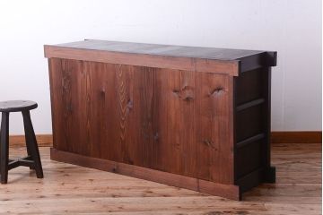 アンティーク家具　古民具・骨董　五尺　横桟戸の古い高級水屋箪笥ローボード(リビングボード・テレビボード)