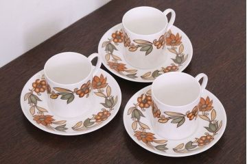 イギリスビンテージ　Susie Cooper(スージークーパー)　ART NOUVEAU(アールヌーボー)シリーズ　ブラウン　カップ&ソーサー3客セット(2)(洋食器)