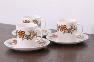 イギリスビンテージ　Susie Cooper(スージークーパー)　ART NOUVEAU(アールヌーボー)シリーズ　ブラウン　カップ&ソーサー3客セット(2)(洋食器)