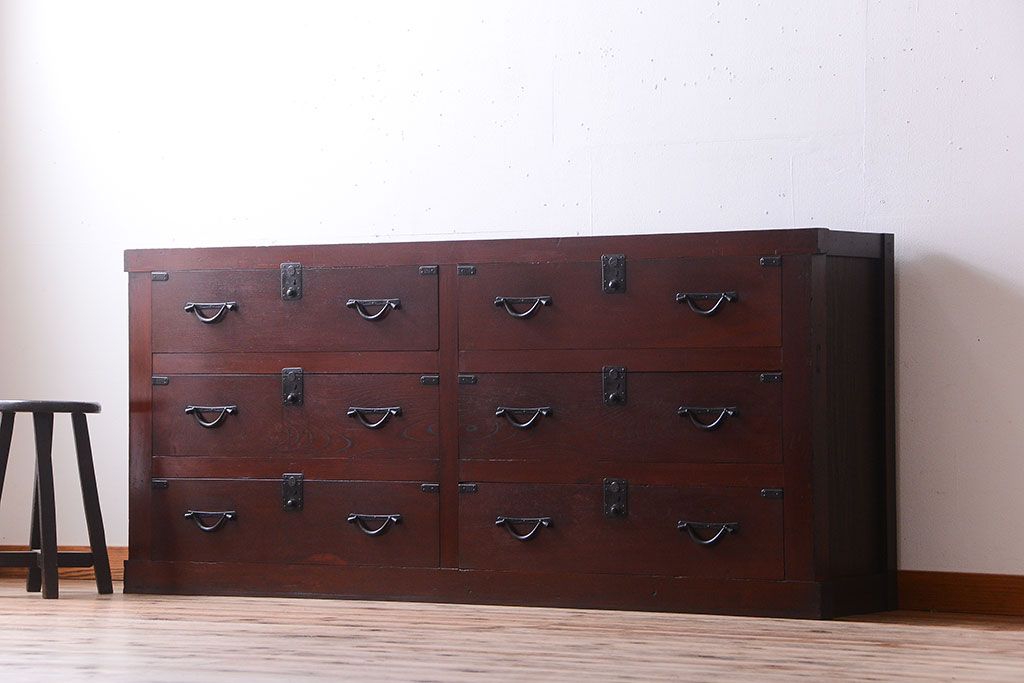 アンティーク家具　古民具・骨董　欅材と檜材!和モダンスタイルの収納箪笥サイドボード(水屋箪笥)