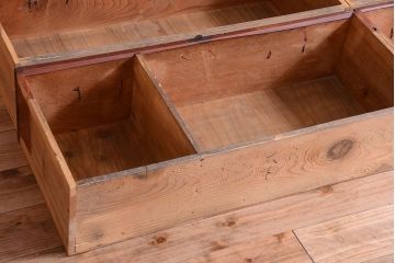 アンティーク家具　古民具・骨董　欅材と檜材!和モダンスタイルの収納箪笥サイドボード(水屋箪笥)