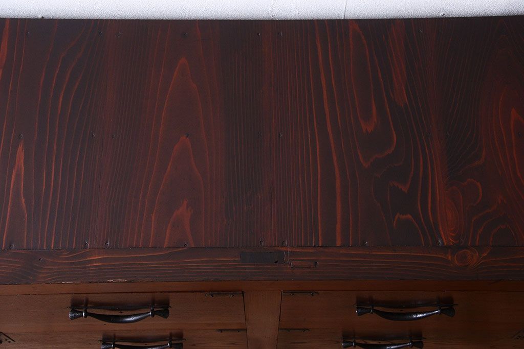 アンティーク家具　古民具・骨董　欅材と檜材!和モダンスタイルの収納箪笥サイドボード(水屋箪笥)