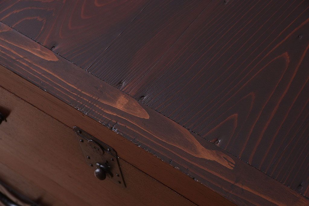 アンティーク家具　古民具・骨董　欅材と檜材!和モダンスタイルの収納箪笥サイドボード(水屋箪笥)