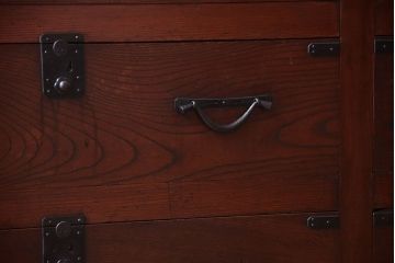 アンティーク家具　古民具・骨董　欅材と檜材!和モダンスタイルの収納箪笥サイドボード(水屋箪笥)