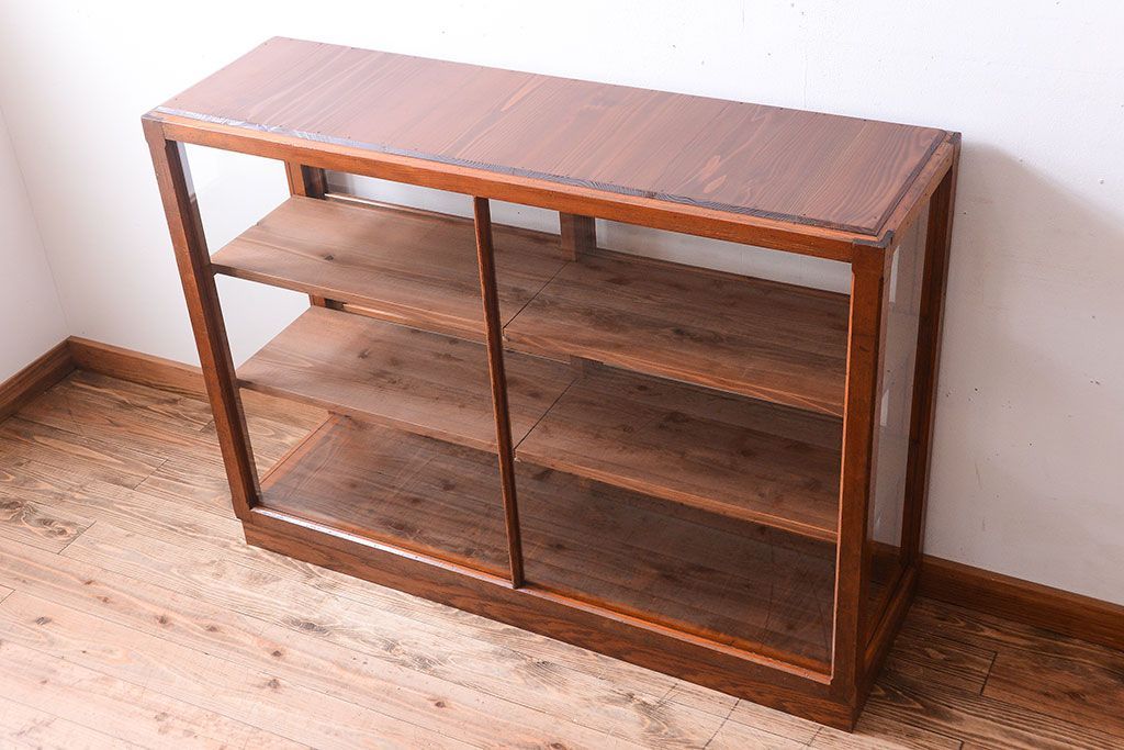 アンティーク家具　アンティーク　古い木のシンプルで上品なガラスケース