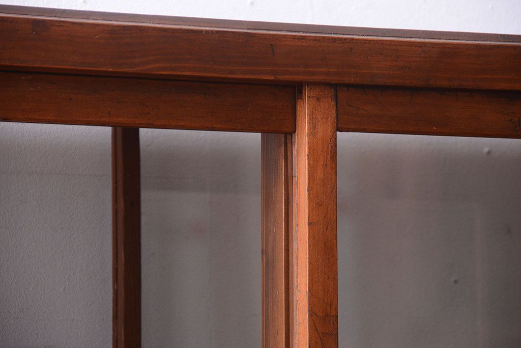 アンティーク家具　アンティーク　古い木のシンプルで上品なガラスケース