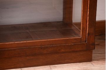 アンティーク家具　アンティーク　古い木のシンプルで上品なガラスケース