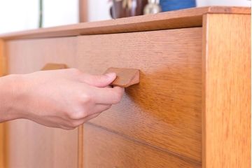 ヴィンテージ家具　北欧ビンテージ　G-PLAN　鏡付きのオーク材キャビネット(ワードローブ・収納棚・戸棚)