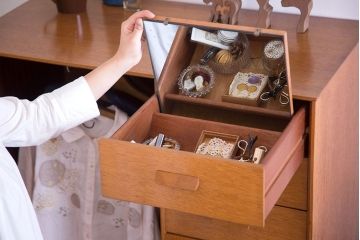 ヴィンテージ家具　北欧ビンテージ　G-PLAN　鏡付きのオーク材キャビネット(ワードローブ・収納棚・戸棚)