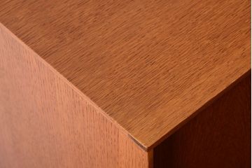 ヴィンテージ家具　北欧ビンテージ　G-PLAN　鏡付きのオーク材キャビネット(ワードローブ・収納棚・戸棚)