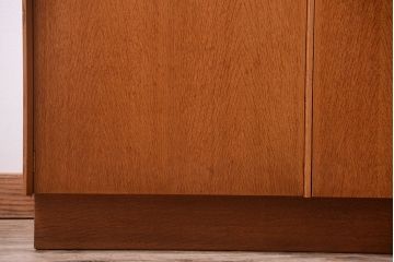 ヴィンテージ家具　北欧ビンテージ　G-PLAN　鏡付きのオーク材キャビネット(ワードローブ・収納棚・戸棚)