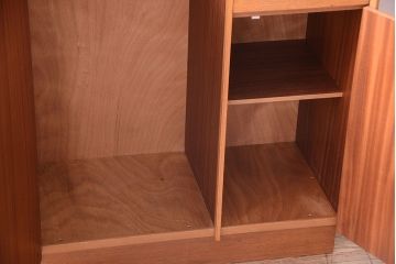 ヴィンテージ家具　北欧ビンテージ　G-PLAN　鏡付きのオーク材キャビネット(ワードローブ・収納棚・戸棚)