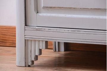 ヴィンテージ家具　海外ビンテージ　フレンチグレーペイントの上品なブックケース(本箱)