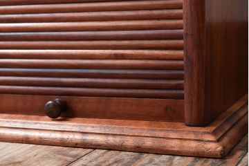 アンティーク雑貨　北欧家具　引き出し付きのシャッター式台形ミラー(鏡・キャビネット)
