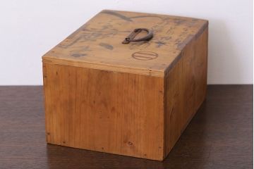 アンティーク家具　和製アンティーク　古い木の小引き出し(小物入れ・小箱・収納箱)