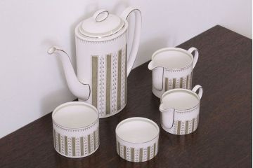 イギリスビンテージ　Susie Cooper(スージークーパー)　ポット・ミルクなど5点セット(洋食器)