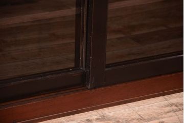 アンティーク家具　六尺　和製アンティーク　和モダンスタイル!ガラス戸水屋箪笥収納棚(サイドボード)