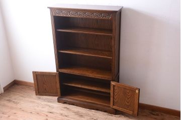 ヴィンテージ家具　イギリスビンテージ　Old Charm(オールドチャーム)　シェルフキャビネット(収納棚・本棚)
