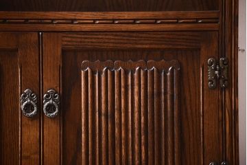 ヴィンテージ家具　イギリスビンテージ　Old Charm(オールドチャーム)　シェルフキャビネット(収納棚・本棚)