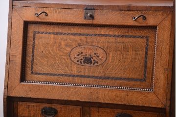 アンティーク家具　和製アンティーク　象嵌入り　ナラ材製の重厚な大振り高級ライティングビューロー