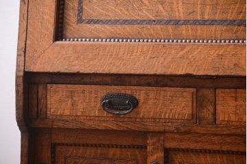 アンティーク家具　和製アンティーク　象嵌入り　ナラ材製の重厚な大振り高級ライティングビューロー