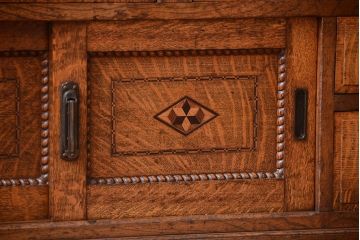 アンティーク家具　和製アンティーク　象嵌入り　ナラ材製の重厚な大振り高級ライティングビューロー