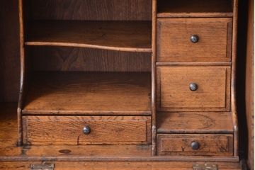 アンティーク家具　和製アンティーク　象嵌入り　ナラ材製の重厚な大振り高級ライティングビューロー
