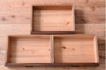 レトロ家具　昭和レトロ　モールガラス入り　ナラ材のアンティーク食器棚(カップボード)