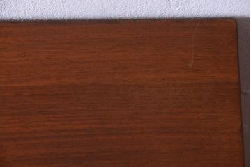 ヴィンテージ家具　珍しい一品　おしゃれな北欧ビンテージの台形キャビネット