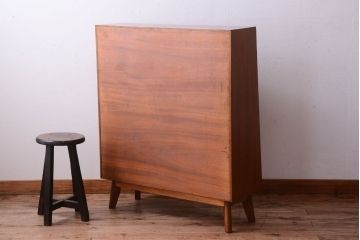 ヴィンテージ家具　珍しい一品　おしゃれな北欧ビンテージの台形キャビネット