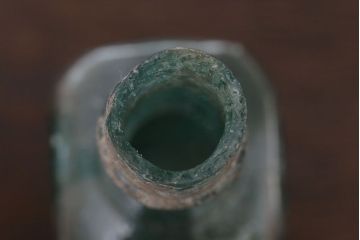 アンティーク雑貨　イギリスアンティーク　おしゃれな小瓶2つセット(ガラス瓶・ソースボトル)