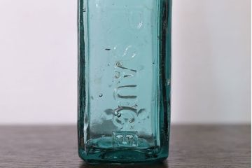 アンティーク雑貨　イギリスアンティーク　おしゃれな小瓶2つセット(ガラス瓶・ソースボトル)