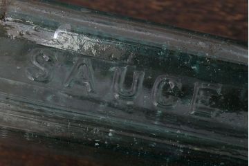 アンティーク雑貨　イギリスアンティーク　おしゃれな小瓶2つセット(ガラス瓶・ソースボトル)