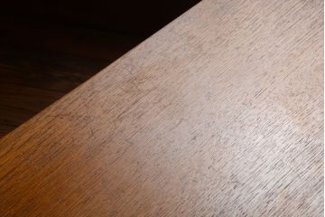 ヴィンテージ家具　北欧ビンテージ　G-PLAN　オーク材の珍しいセミサークルコーナーキャビネット