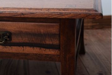 アンティーク家具　大正ロマン　象嵌入り!前板に黒柿を使用した文机