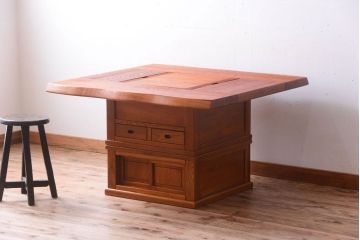 中古　欅材の囲炉裏テーブル(ダイニングテーブル)