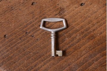 ヴィンテージ家具　北欧ビンテージ　高級品　珍しいチーク材製シリンダートップデスク
