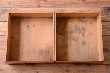 レトロ家具　和製アンティーク　古い木のレトロな重ね戸棚(収納棚)