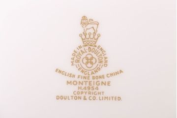 イギリスビンテージ　 ROYAL DOULTON(ロイヤルドルトン)　monteigne　デザートプレート4枚セット(洋食器)(1)