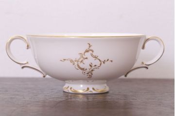 イギリスビンテージ　 ROYAL DOULTON(ロイヤルドルトン)　monteigne　スープカップトリオ3客セット(洋食器)