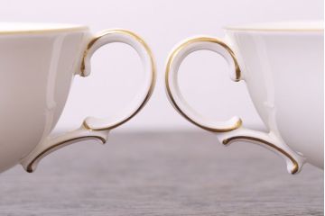 イギリスビンテージ　 ROYAL DOULTON(ロイヤルドルトン)　monteigne　スープカップトリオ3客セット(洋食器)