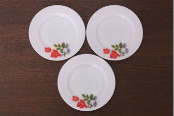 イギリスビンテージ　JAJ　パイレックス　June Rose(ジューン ローズ)シリーズ　ミルクガラスのカップ&ソーサー&プレート(トリオ)3客セット(洋食器)(2)
