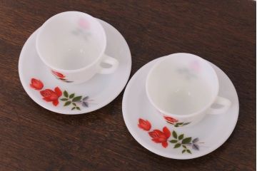 イギリスビンテージ　JAJ　パイレックス　June Rose(ジューン ローズ)シリーズ　ミルクガラスのカップ&ソーサー2客セット(洋食器)